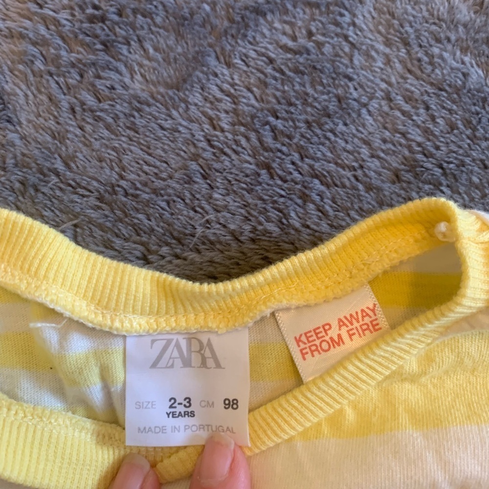 Zara Yellow and White Striped Kids' Top - Picture 2 of 3